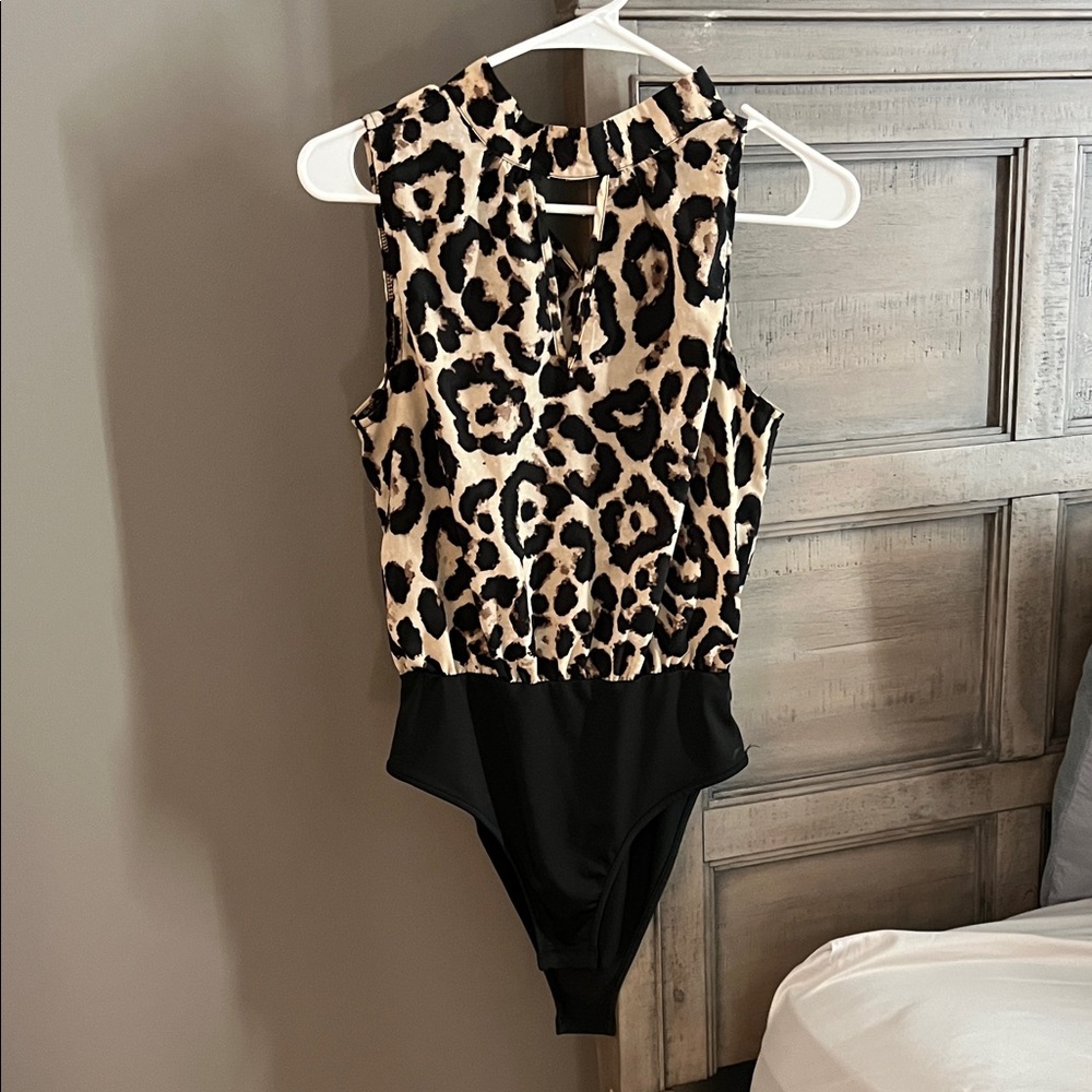 Leopard Print Sleeveless Bodysuit